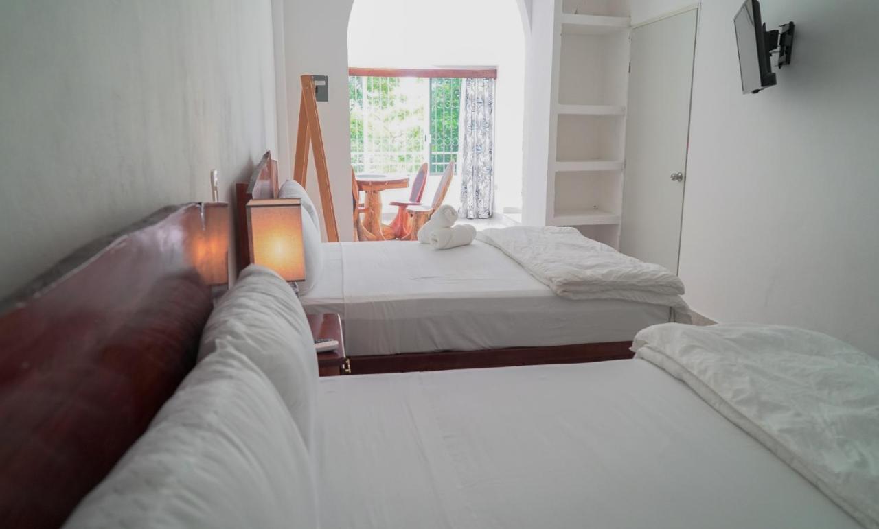 Suites Pancho Villas Bacalar - Lagoon View Exterior foto